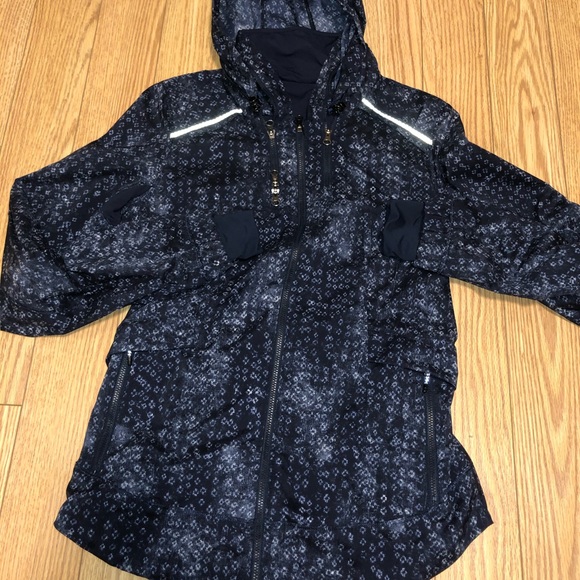 Lululemon Jacket - Picture 3 of 6